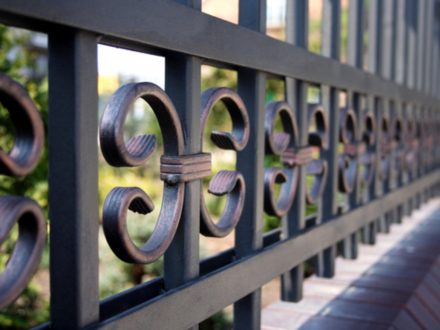 wrought-iron-fence-painting-houston-tx-umanzor-s-painting-remodeling